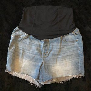 Ingrid & Isabel Maternity Midi Jean Shorts